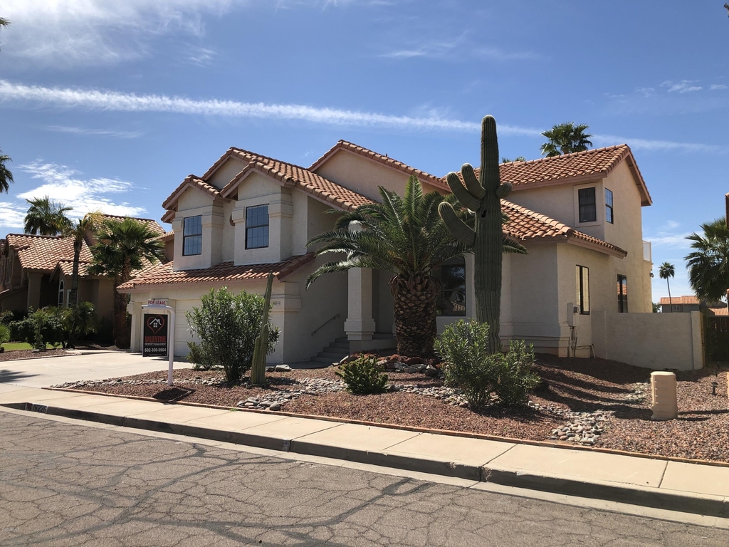 16226 S 37th Way - Photo 2