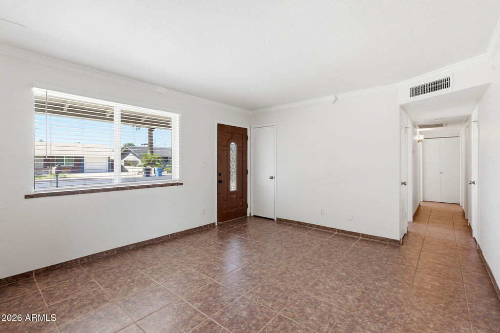 250 E Park Avenue - Photo 4