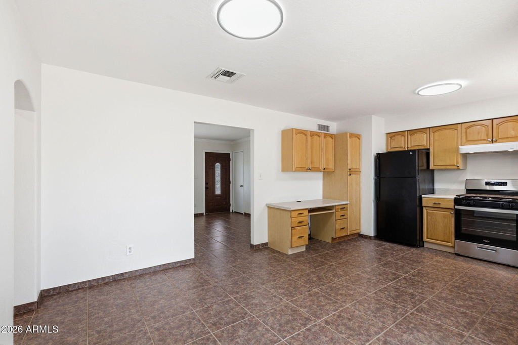 250 E Park Avenue - Photo 6