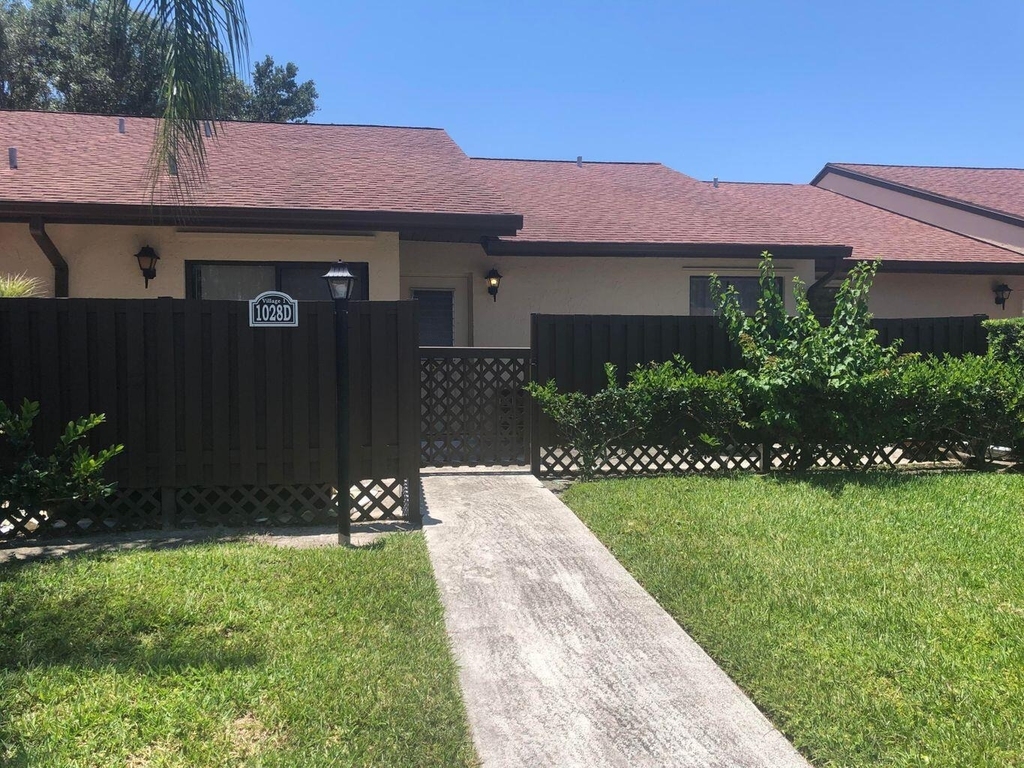 1028 Green Pine Boulevard - Photo 0