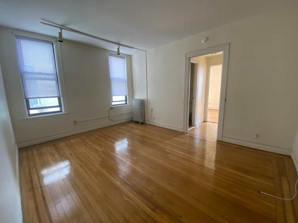 89th Street & 3rd Ave - Photo 2