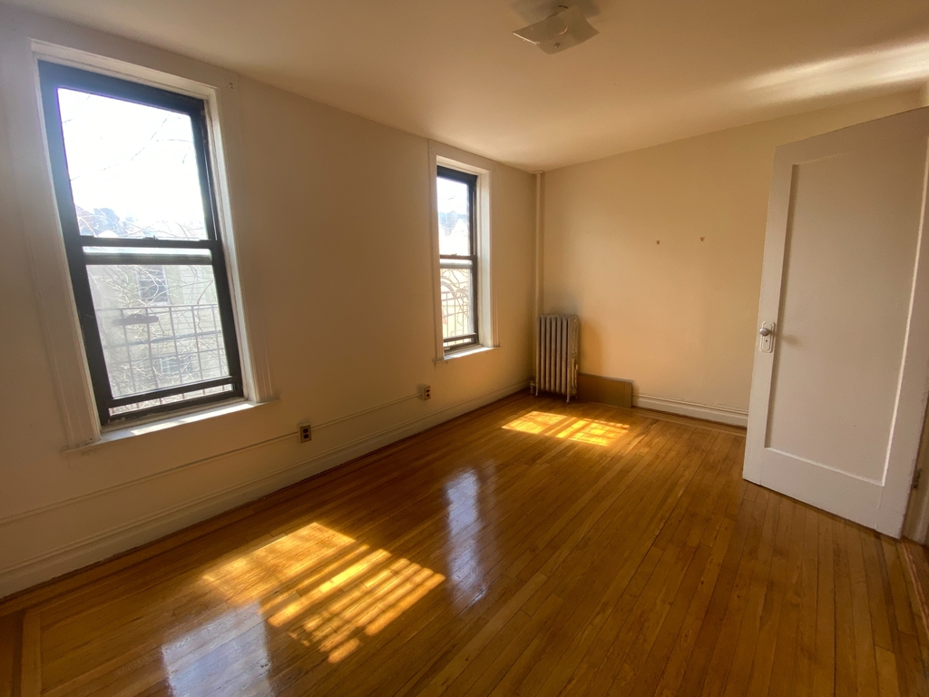 89th Street & 3rd Ave - Photo 5