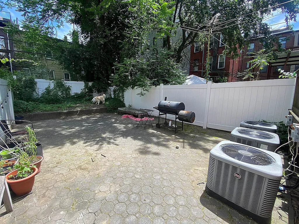 1100 Jefferson Avenue - Photo 5