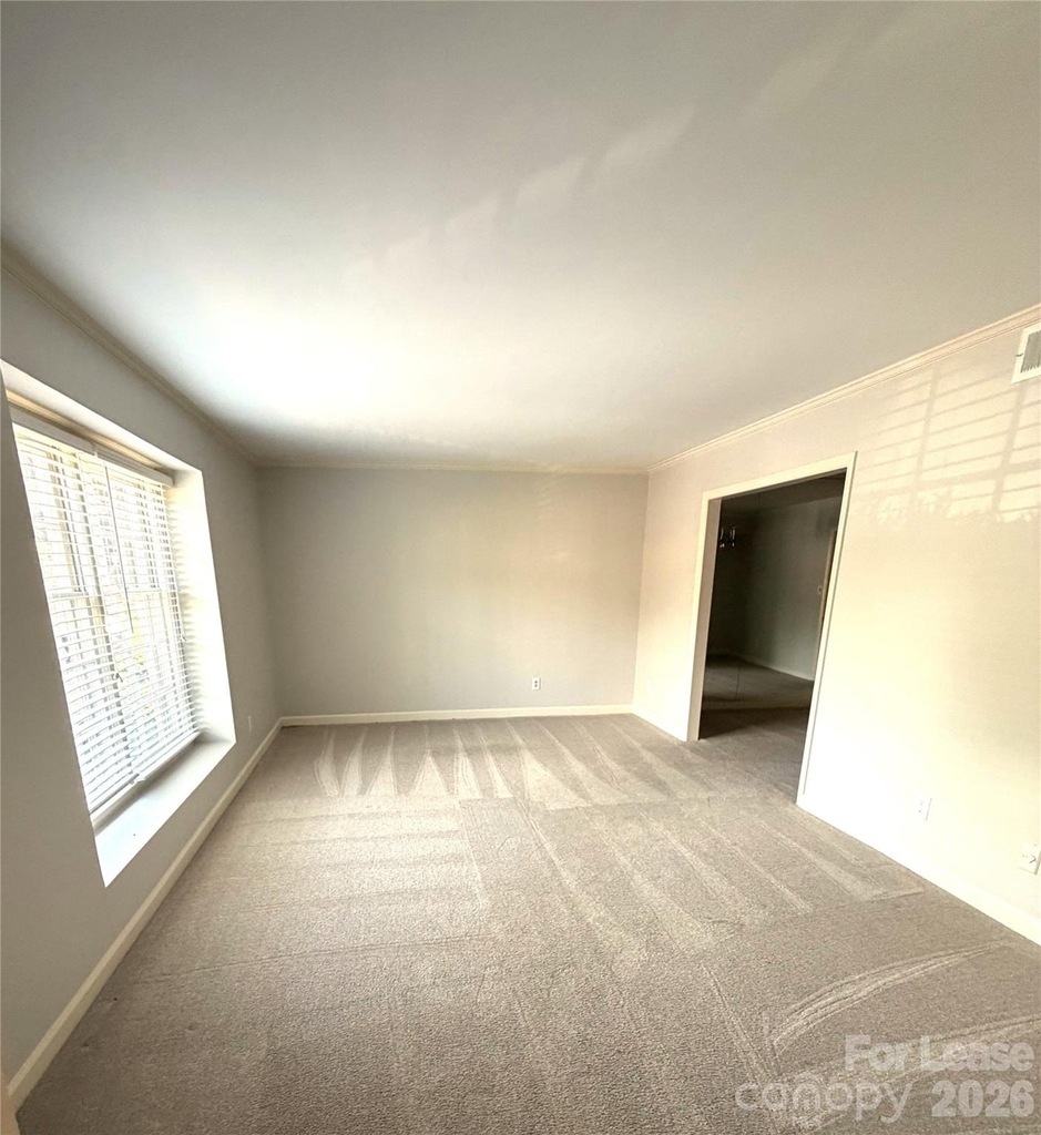6648 Bunkerhill Circle - Photo 2