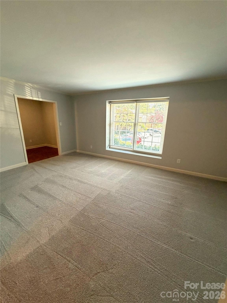 6648 Bunkerhill Circle - Photo 3