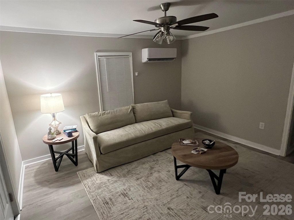 605 Center Street Nw - Photo 1