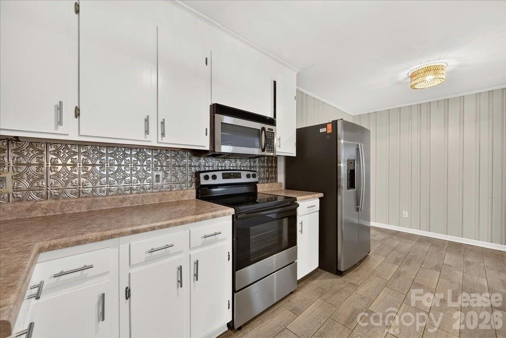 3237 Harrow Place - Photo 8