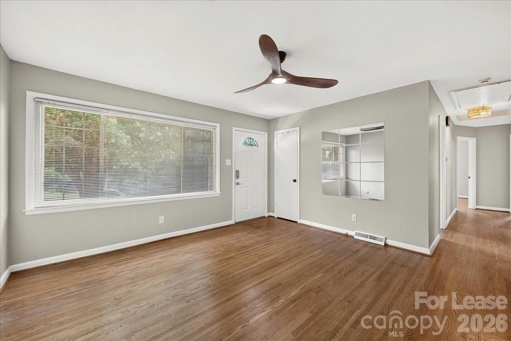 3237 Harrow Place - Photo 2