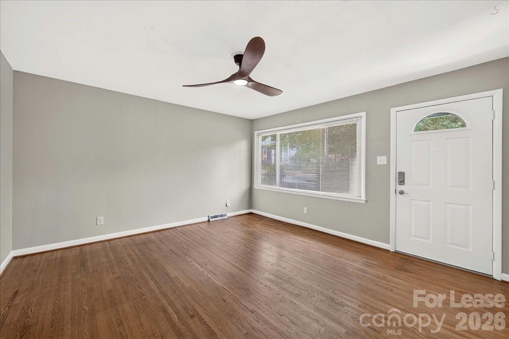 3237 Harrow Place - Photo 11