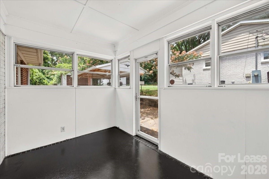 3237 Harrow Place - Photo 33
