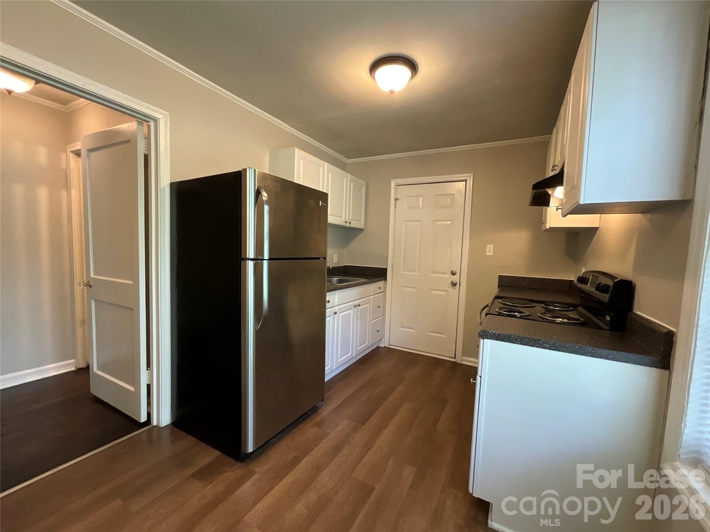 6013 Carver Boulevard - Photo 10