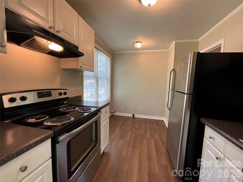 6013 Carver Boulevard - Photo 11