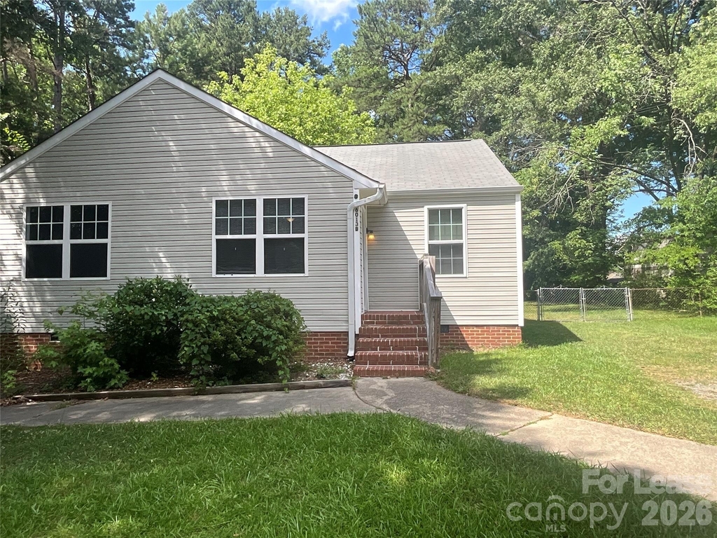 6013 Carver Boulevard - Photo 0