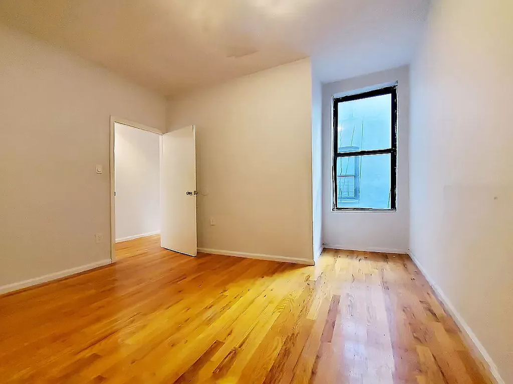 788 Park Place - Photo 5