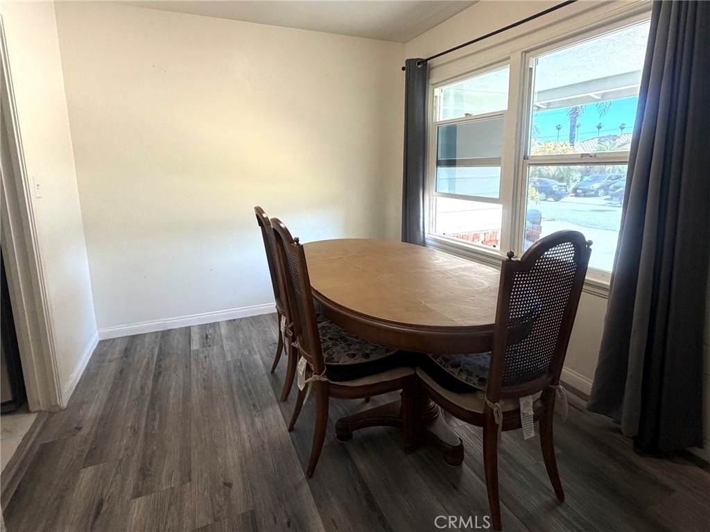 1023 E Thelborn Avenue - Photo 3