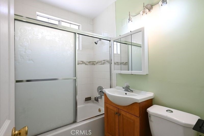 6437 Enfield Avenue - Photo 25