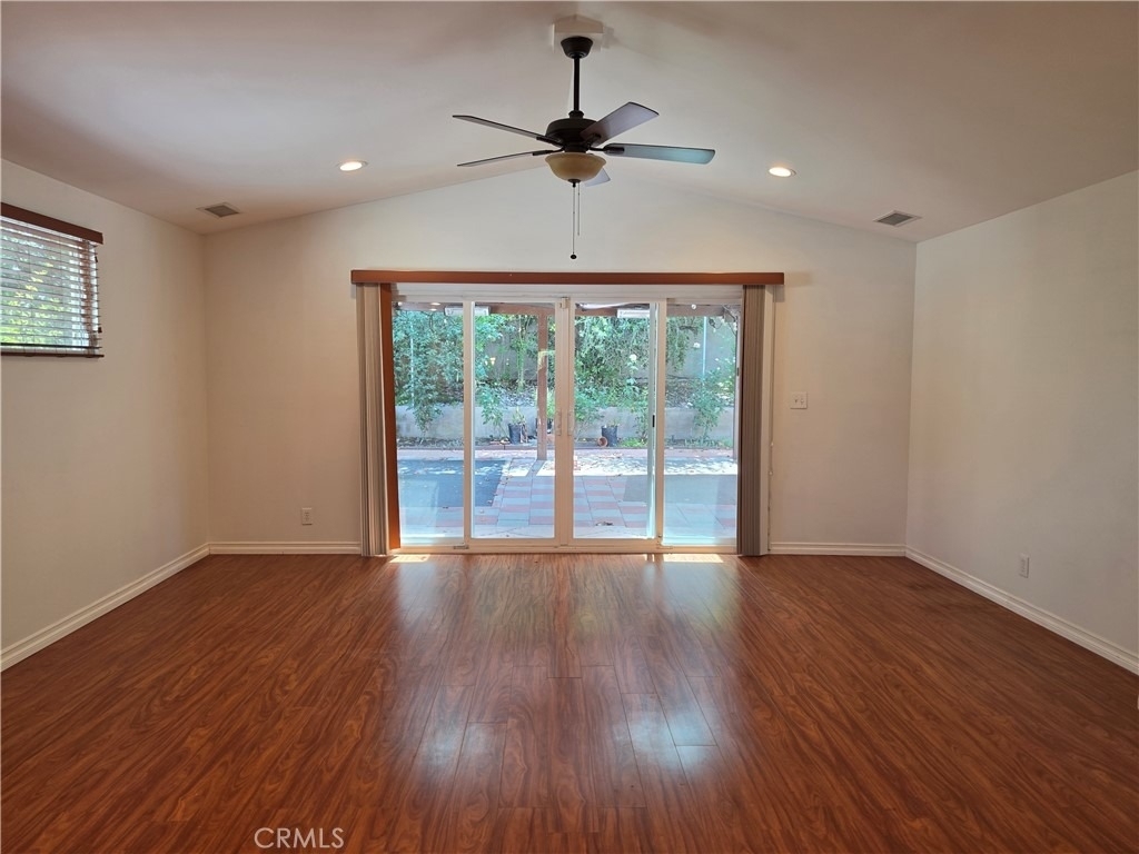 5446 Irondale - Photo 3