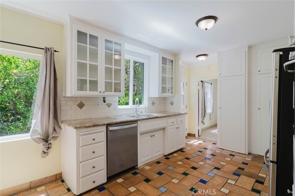 11036 Fruitland - Photo 12