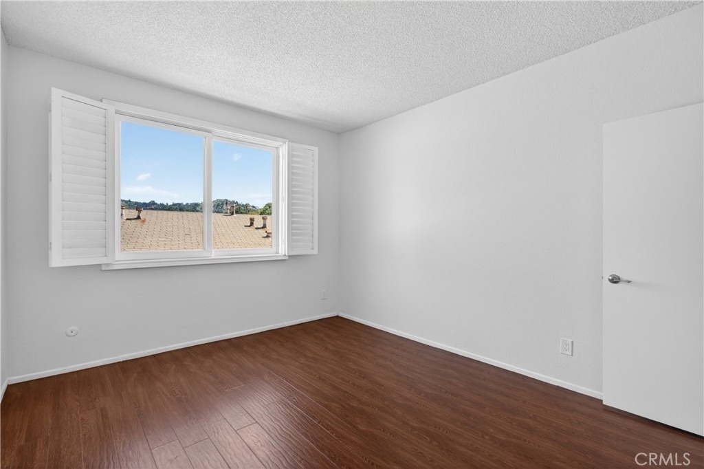 4441 Woodman Avenue - Photo 18