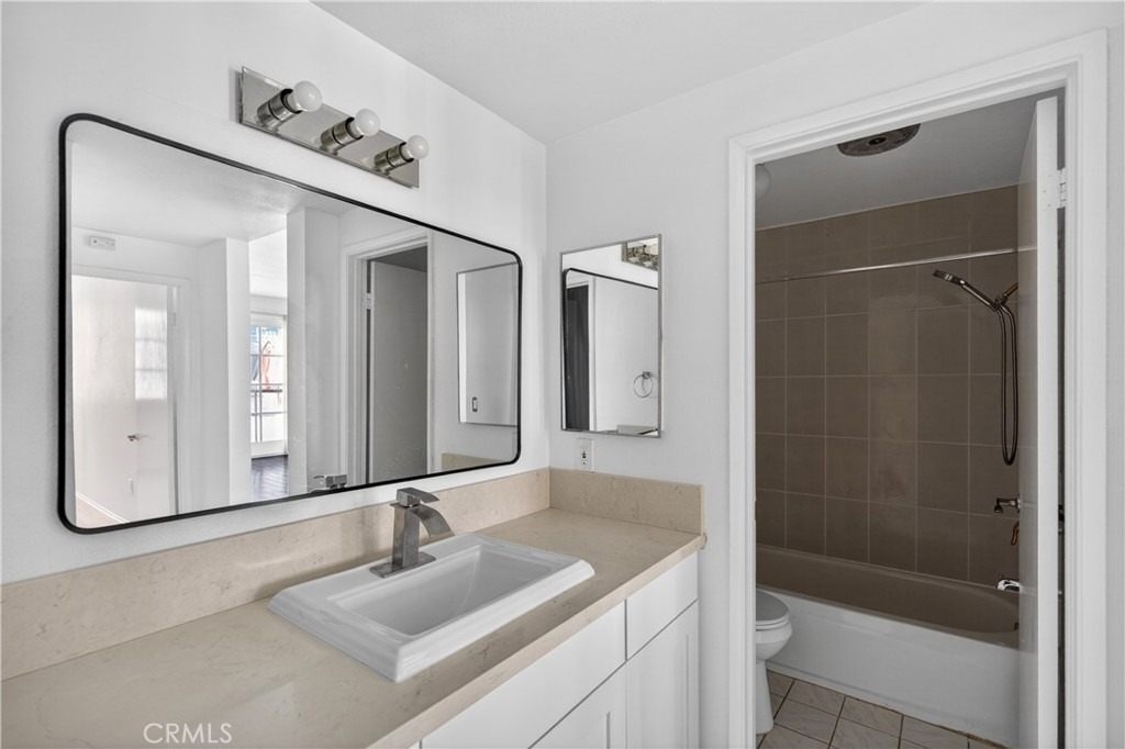 4441 Woodman Avenue - Photo 19