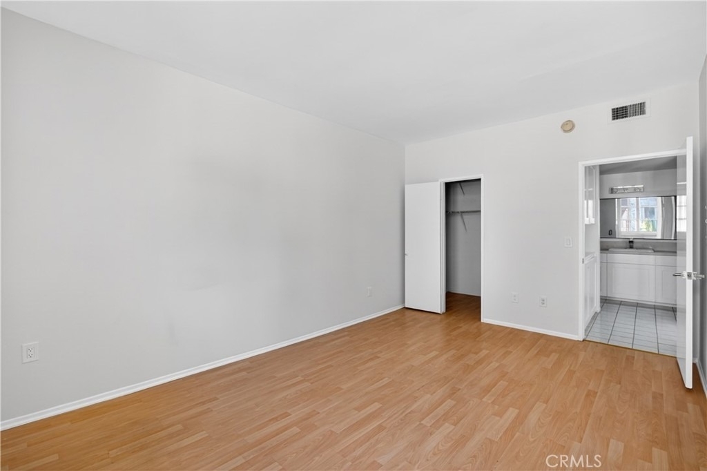 4441 Woodman Avenue - Photo 17