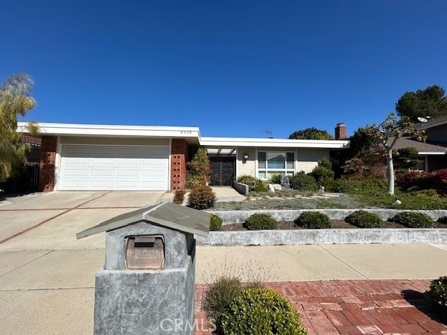 4919 Rockvalley - Photo 0