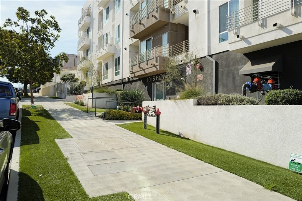 1101 S Harvard Boulevard - Photo 41