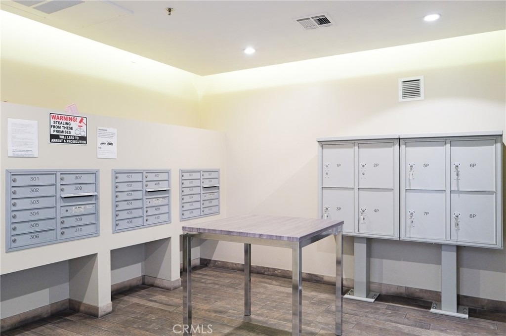 1101 S Harvard Boulevard - Photo 36