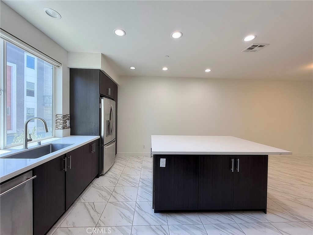 248 Rockefeller - Photo 12
