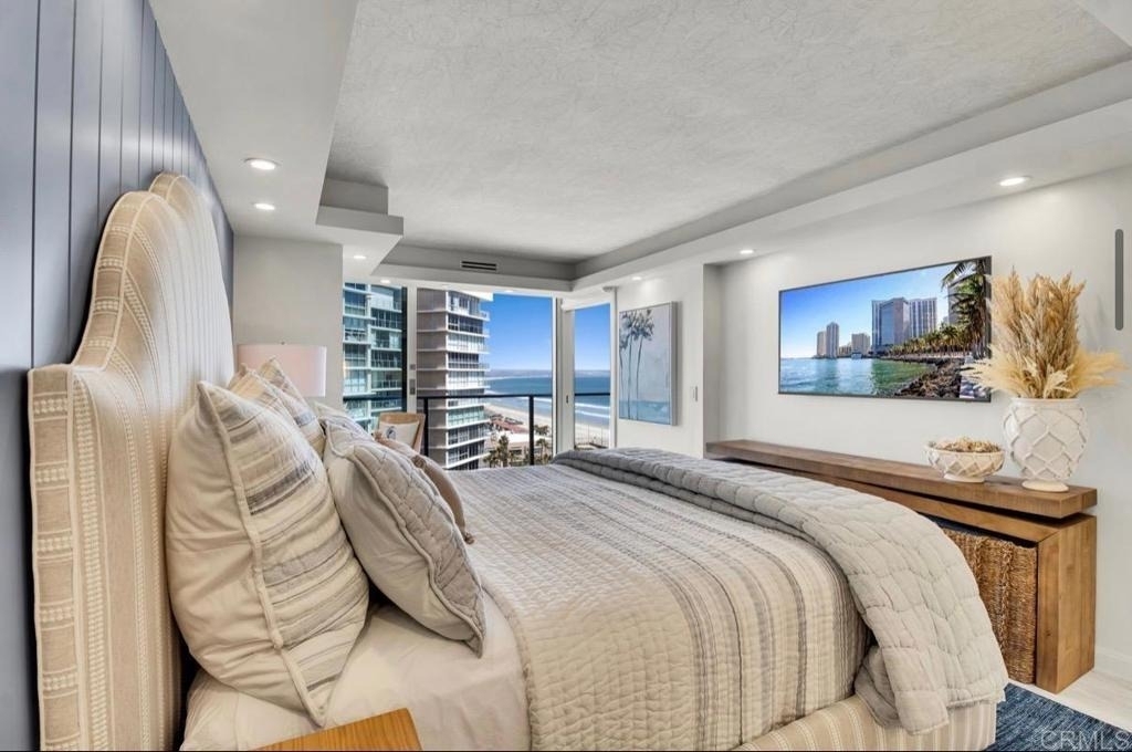 1810 Avenida Del Mundo - Photo 23