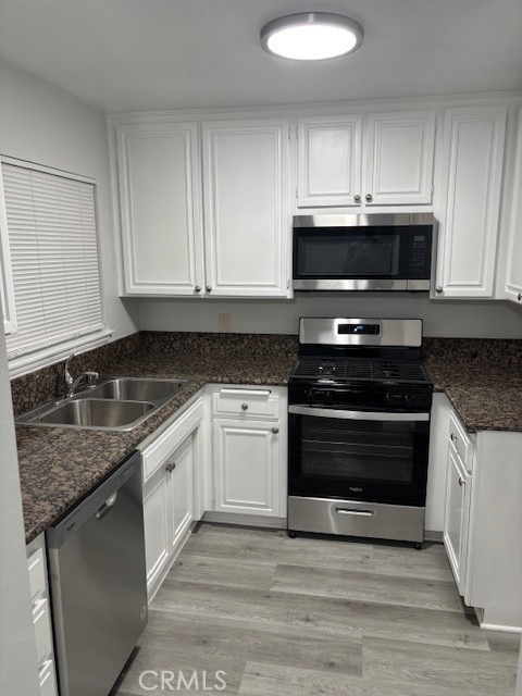 1247 Stoner Avenue - Photo 8