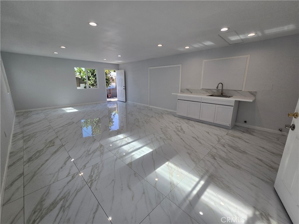 14201 Paul Way - Photo 4
