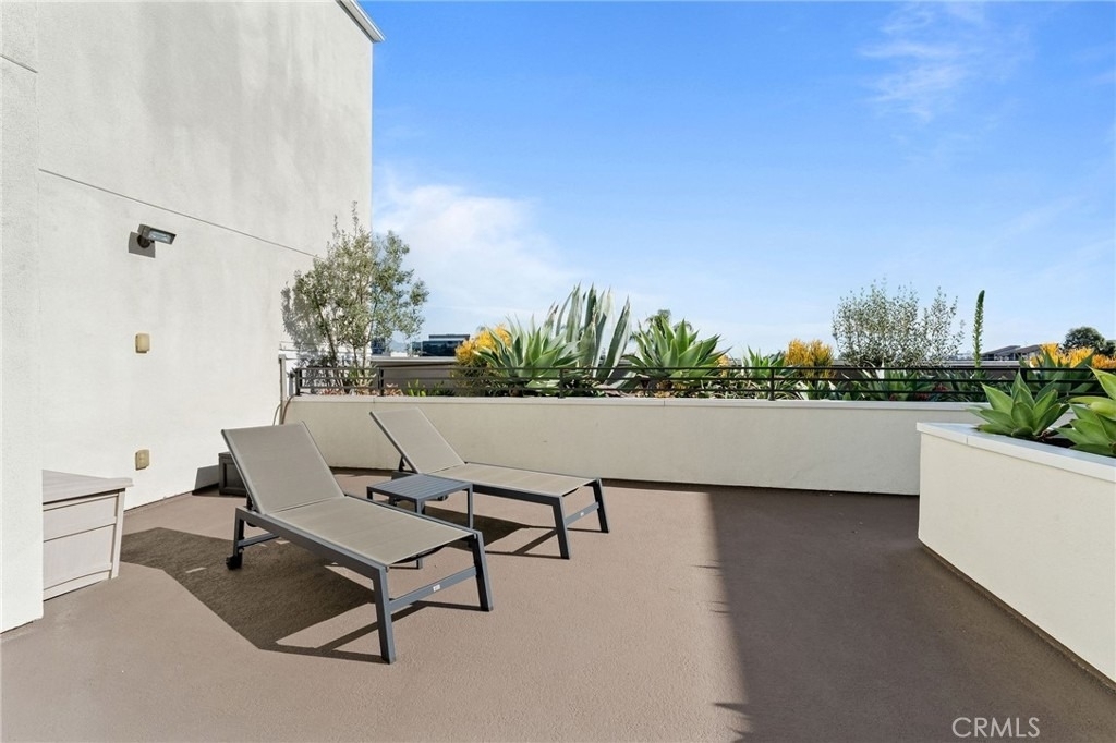 118 N Kings Rd - Photo 25