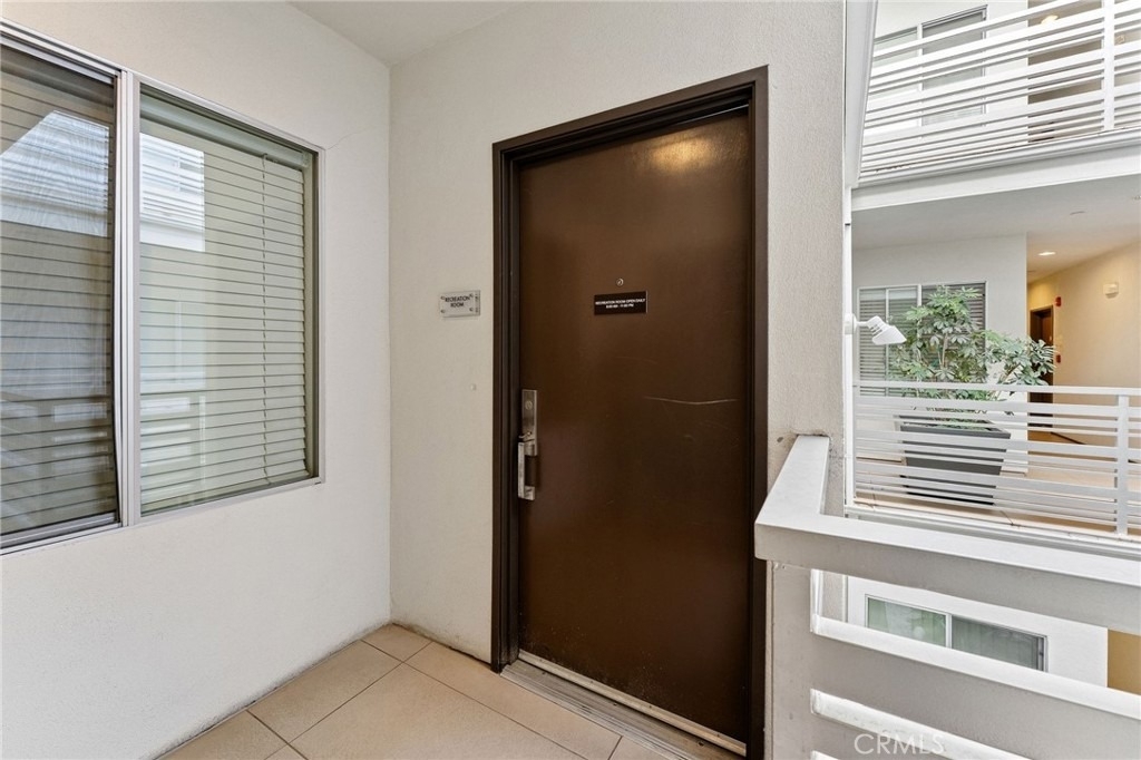 118 N Kings Rd - Photo 28