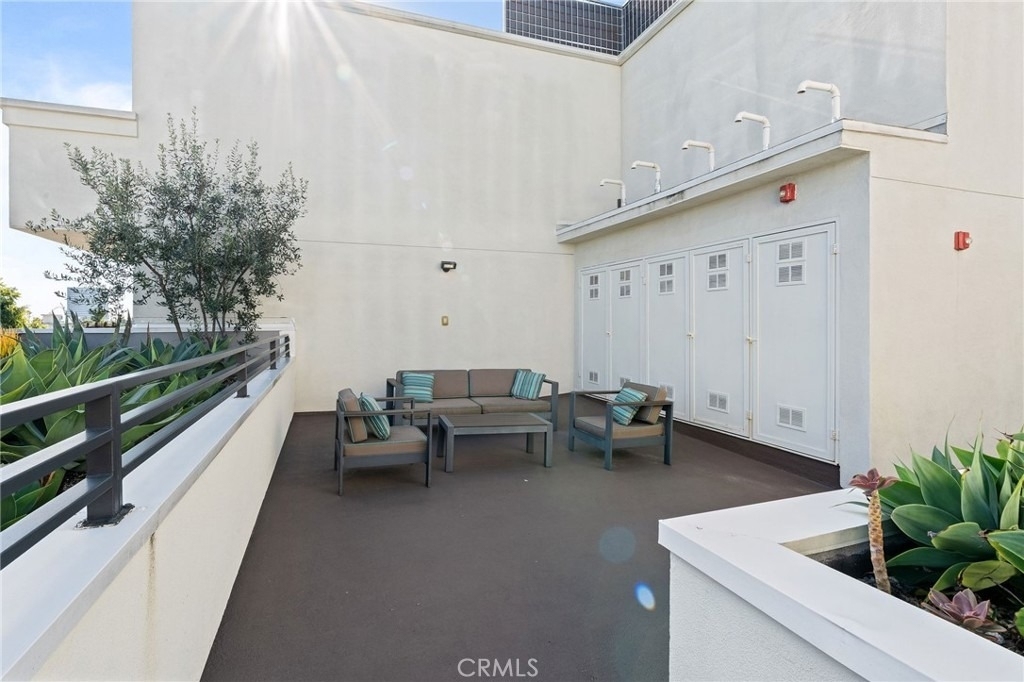 118 N Kings Rd - Photo 26