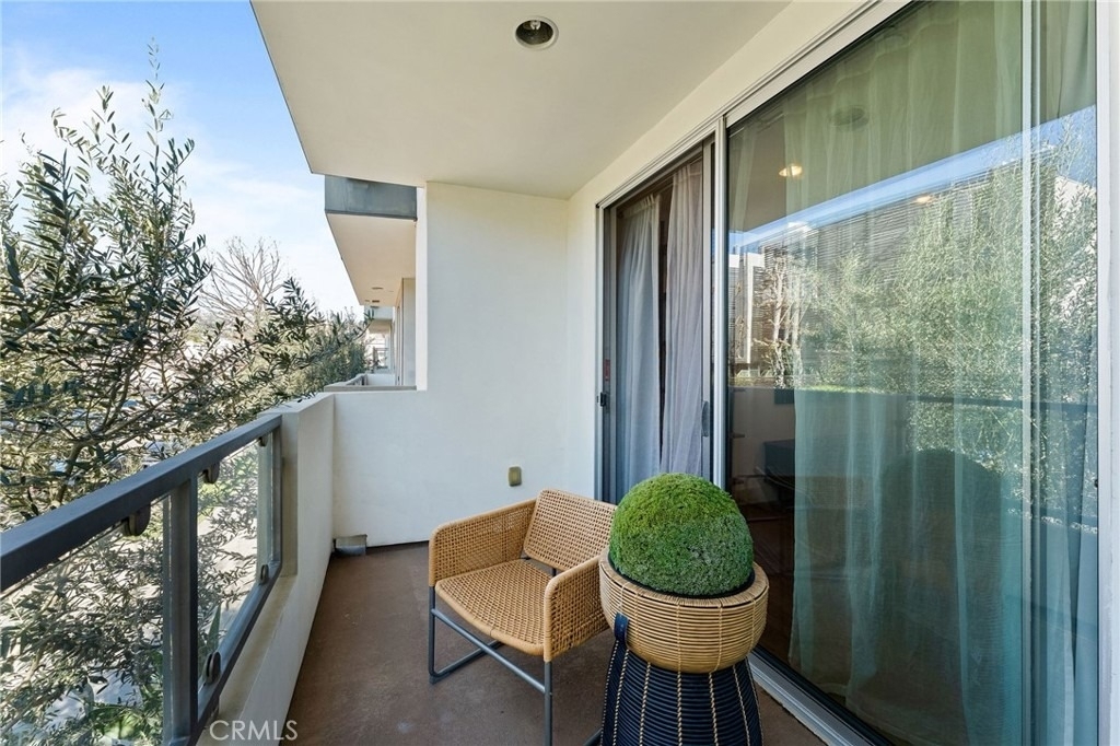 118 N Kings Rd - Photo 12