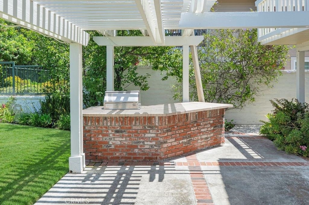 11 Pinewood Drive - Photo 7