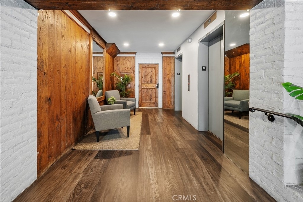 532 N Rossmore Avenue - Photo 12
