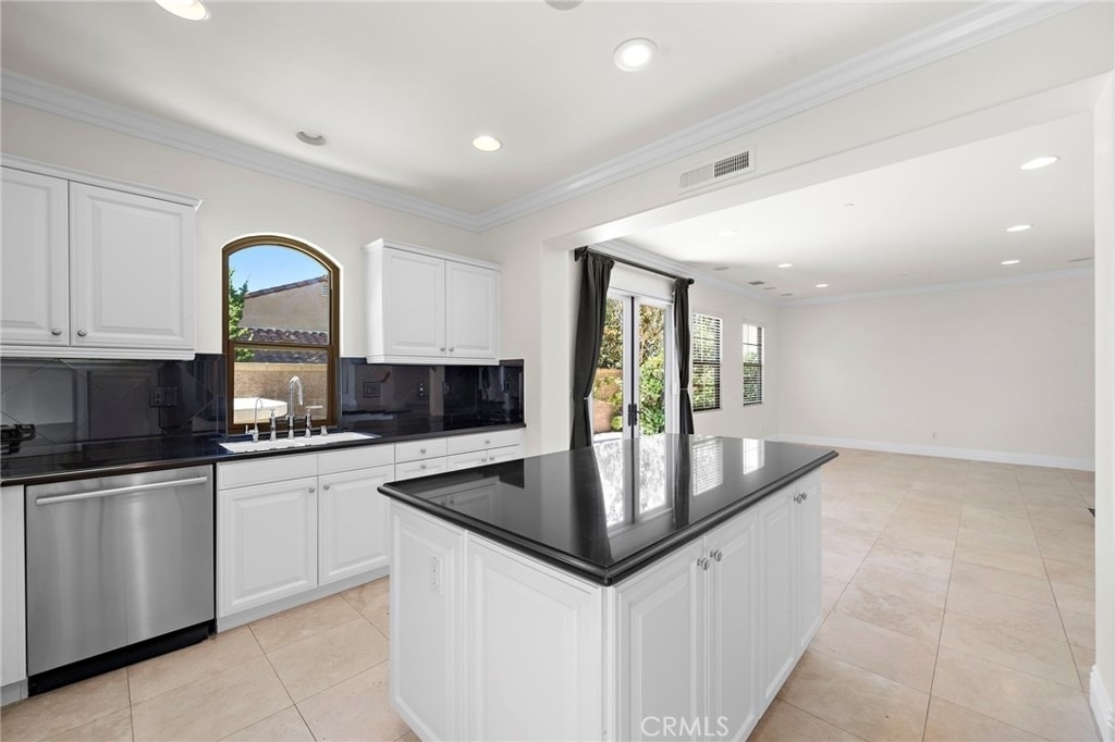 61 Shade Tree - Photo 4