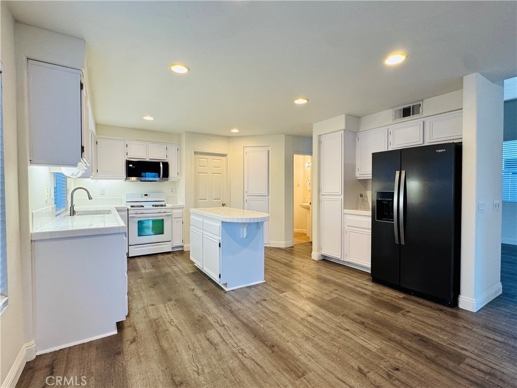 28 Homestead Dr - Photo 11
