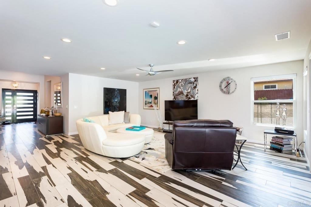 812 Crest Drive - Photo 15