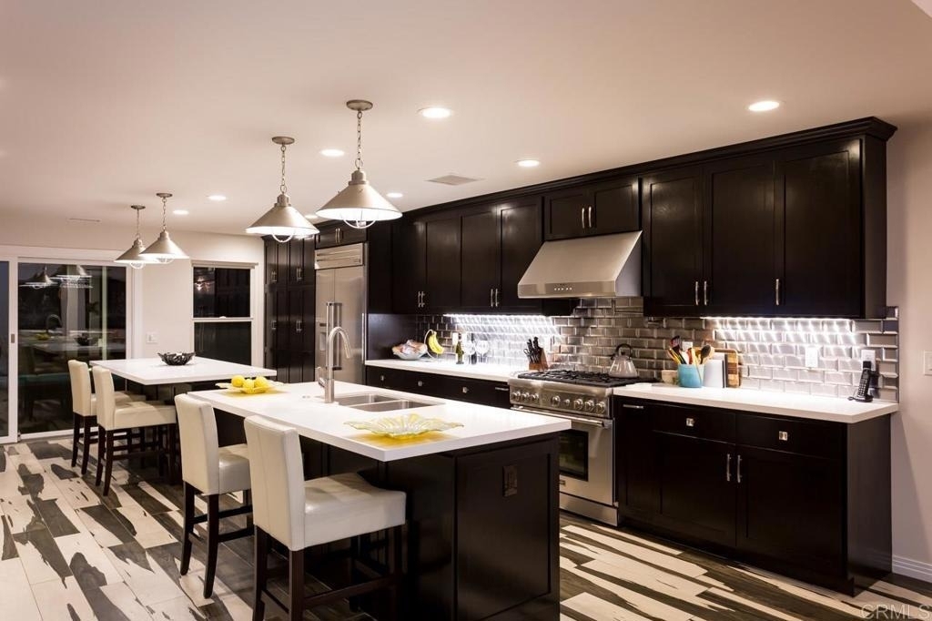 812 Crest Drive - Photo 9