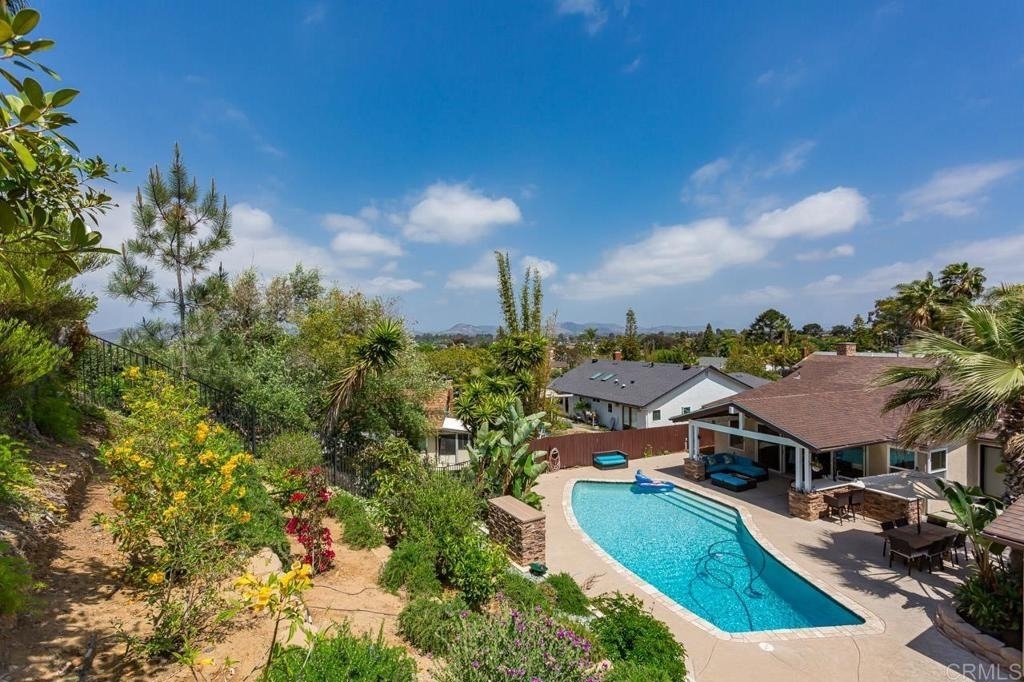 812 Crest Drive - Photo 37
