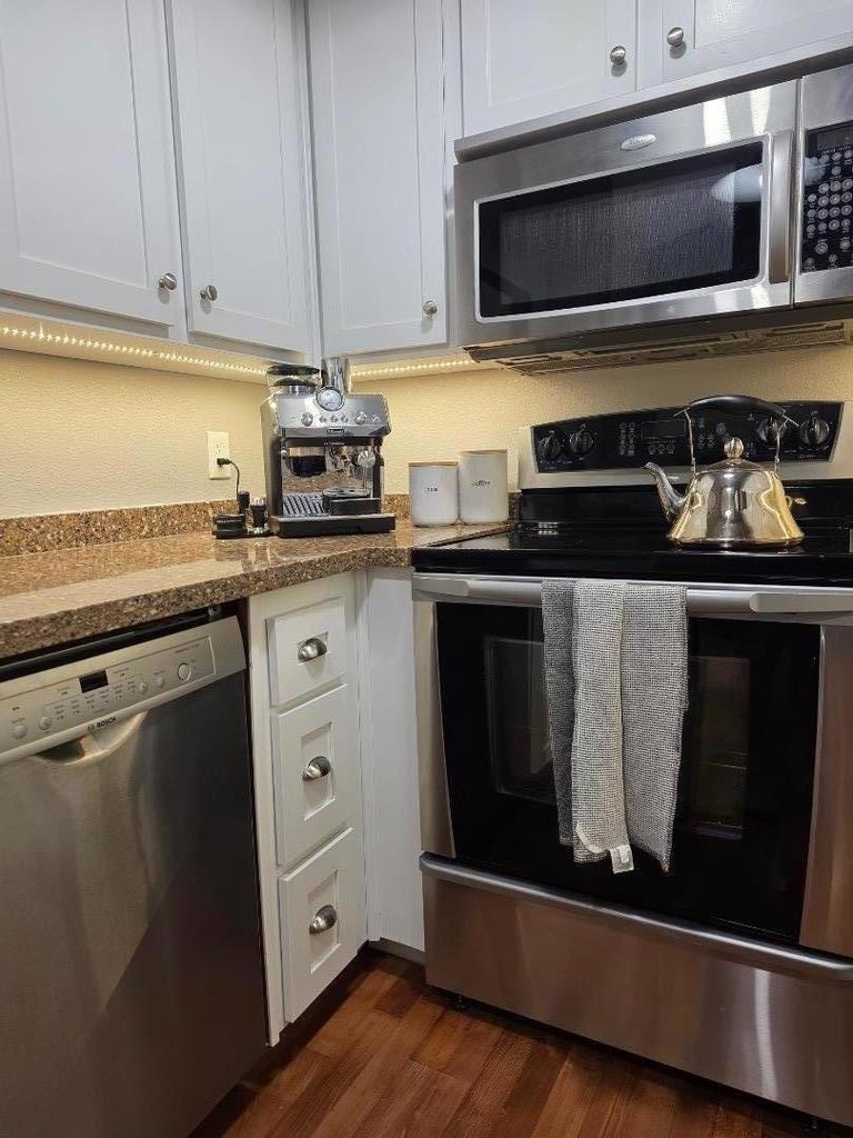 1528 Alma Terrace - Photo 6