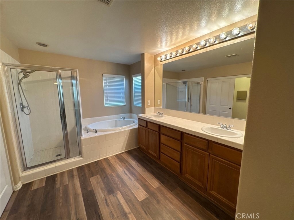 32023 Cottage Glen Drive - Photo 10