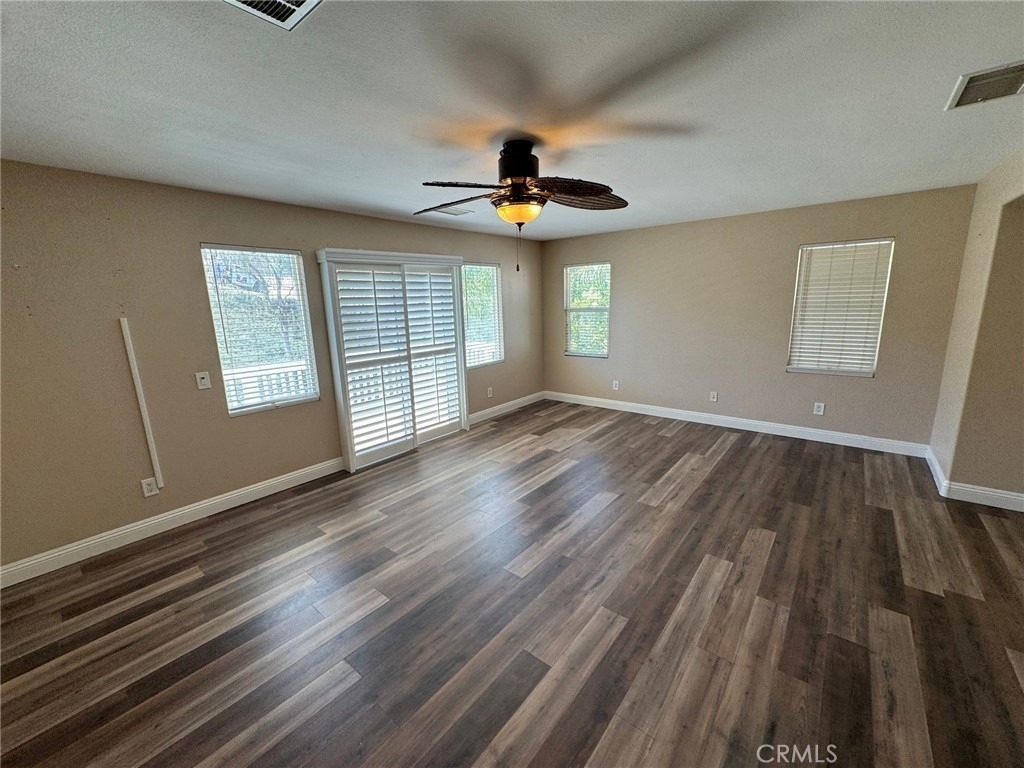 32023 Cottage Glen Drive - Photo 9