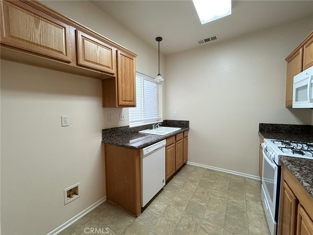 1555 Orange Avenue - Photo 9