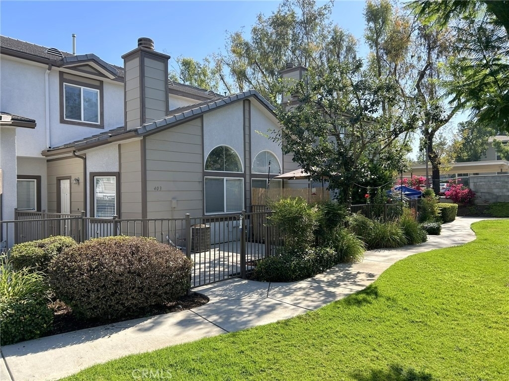 1555 Orange Avenue - Photo 0