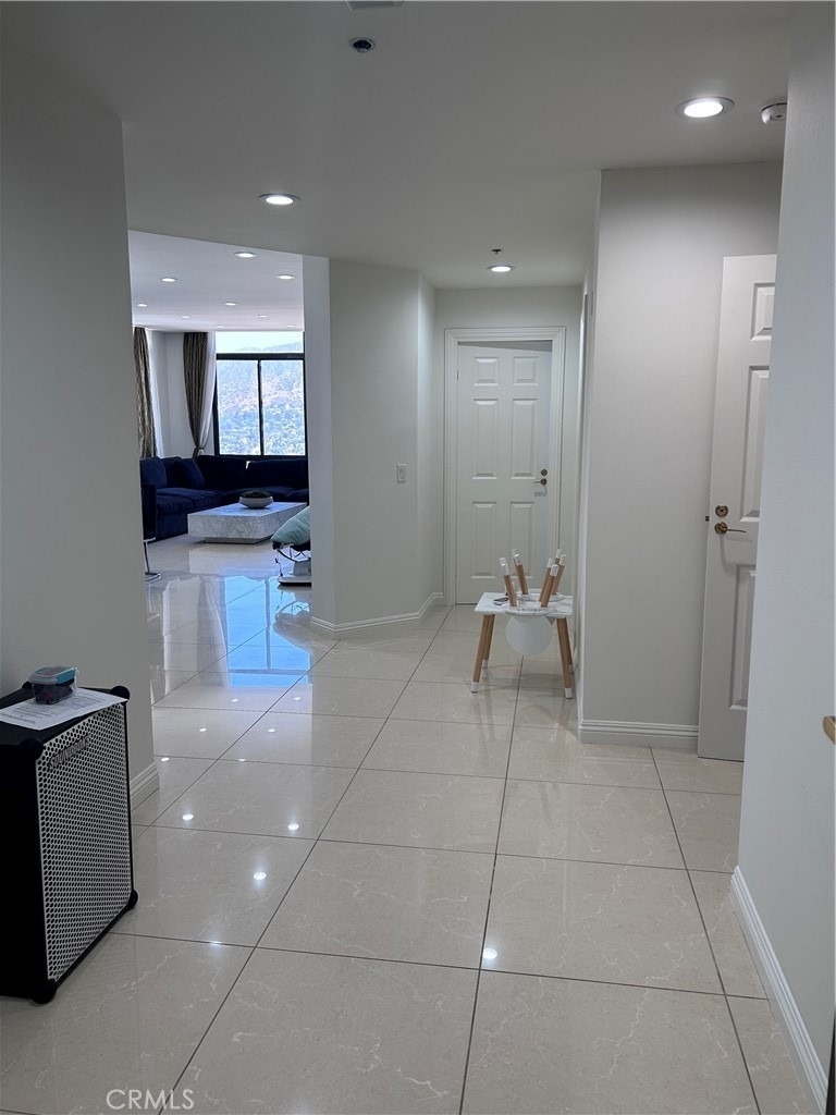 343 Pioneer Drive - Photo 3