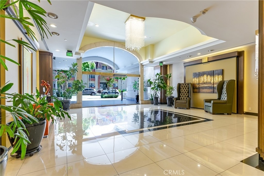 343 Pioneer Drive - Photo 1